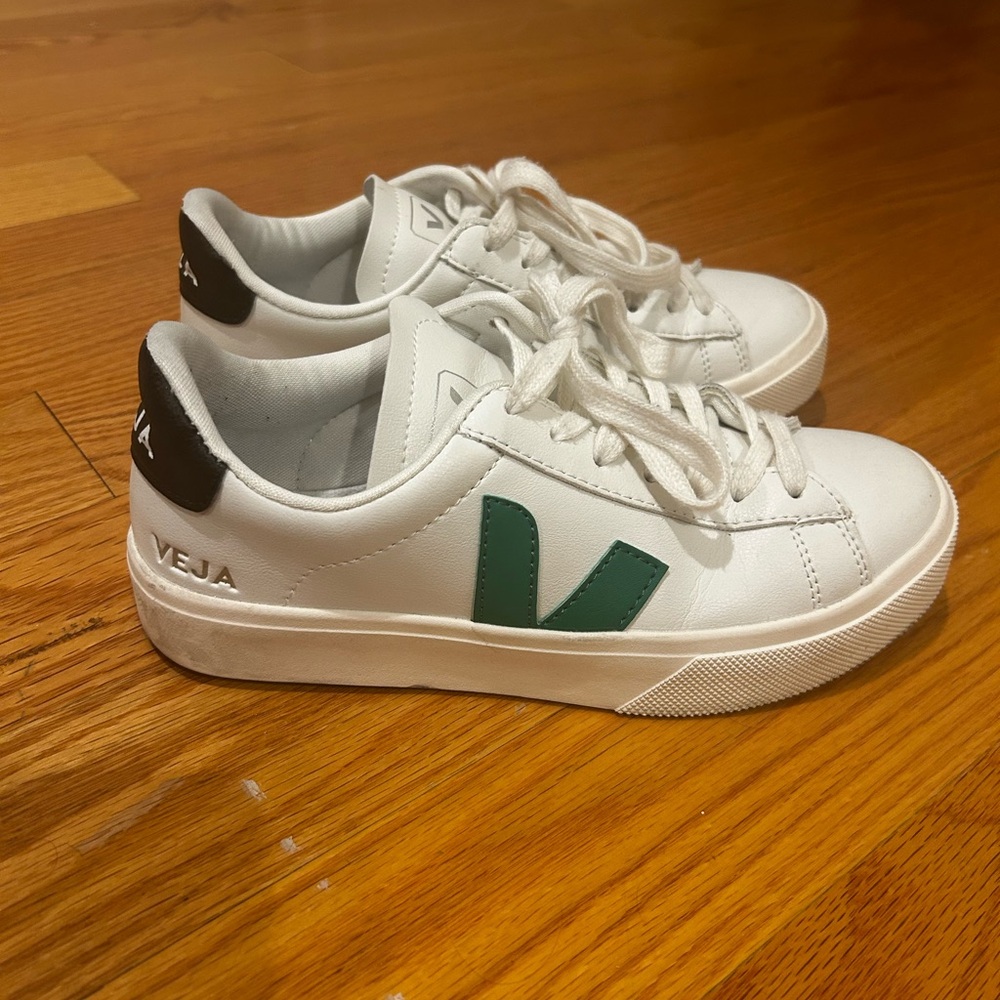 Vejas size 38